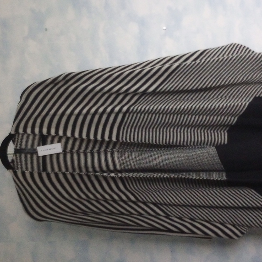 Black and white striped wrap